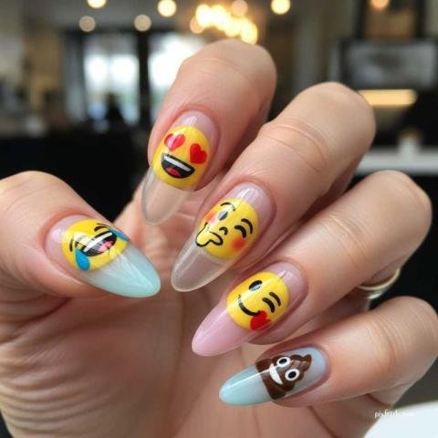 Emoji Nails: Expressive icons on glossy bases